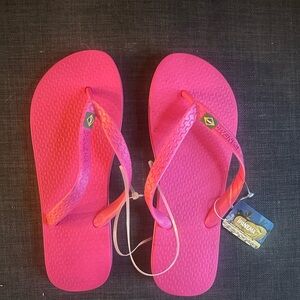 NWT Women’s Brazil Havainas